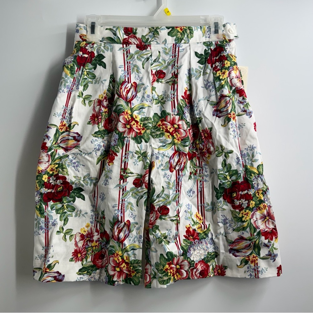 Vintage Susan Bristol Sonoma Floral Pleated Bermuda Shorts Womens 10 NWT USA